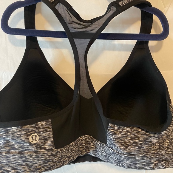 Lululemon speed up bra 8 - Picture 9 of 10